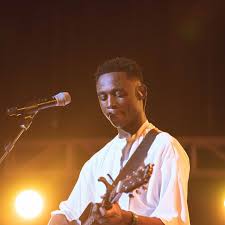 Kaestrings : Biography