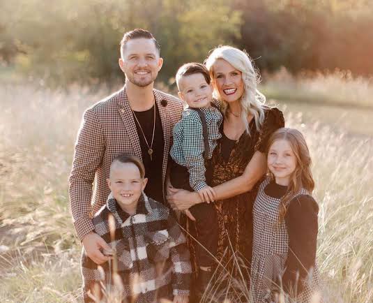 Biography of Pastor Landon Schott 3 Pastor Landon Schott, wife and Children